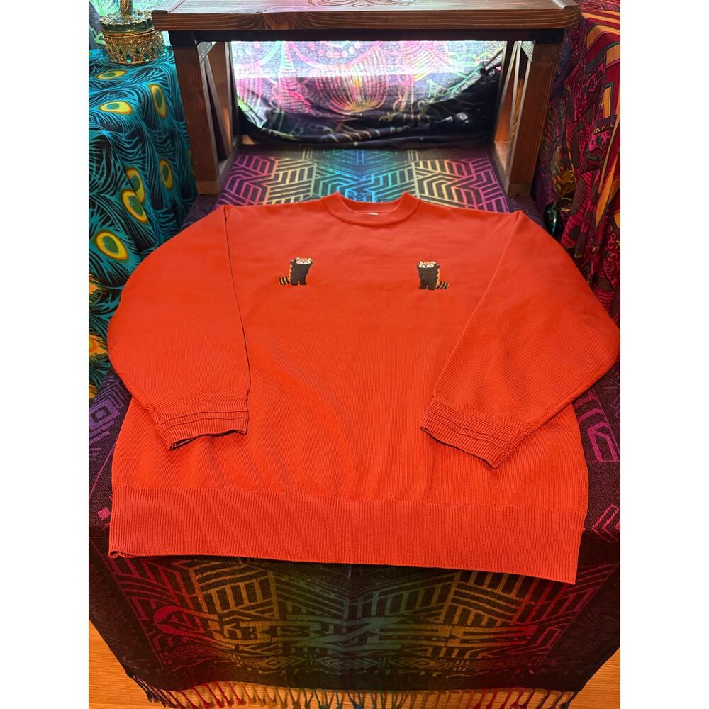 Ikaku red panda sweater